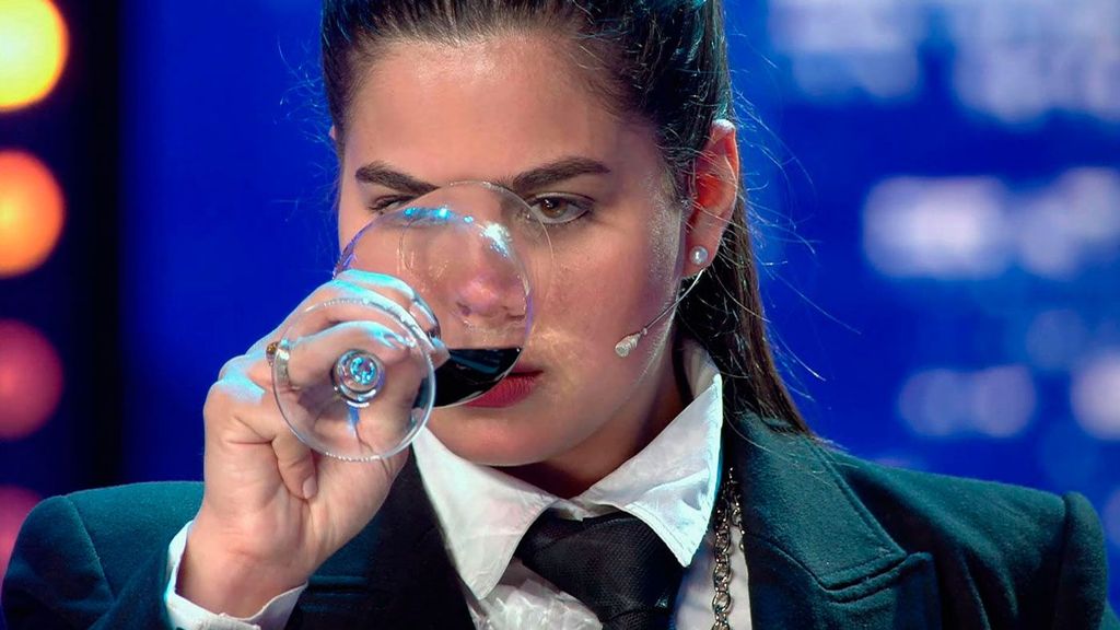 Sula Sommelier logra el apoyo del jurado pese a fallar en su cata de vinos: "Estaba muy nerviosa" Got Talent Temporada 10 Top Vídeos 74