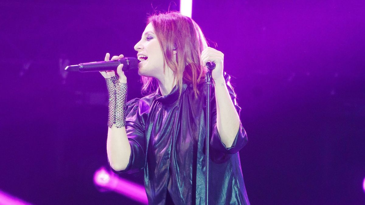 Leire Martínez cantando en el Wizink Center de Madrid