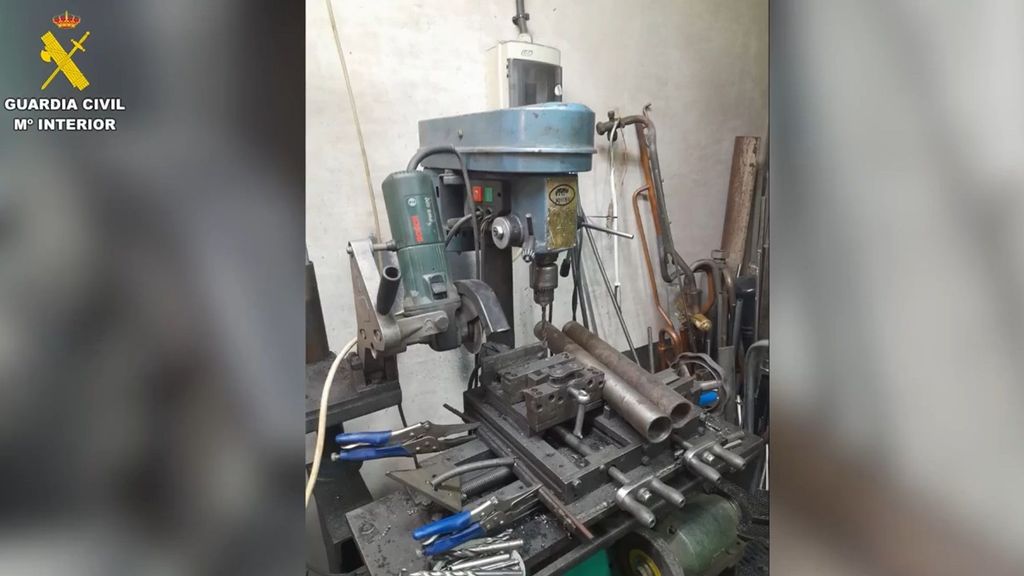 Máquina industrial para fabricar armas ilegales