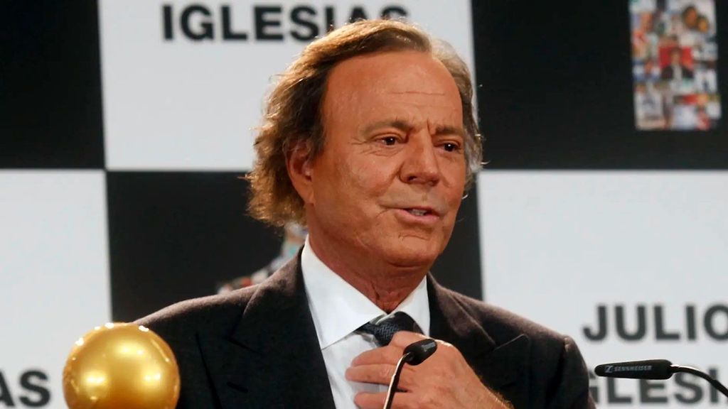 Julio Iglesias se retira de los escenarios: "Sus problemas de movilidad van en aumento" Socialité 2024 Top Vídeos 327