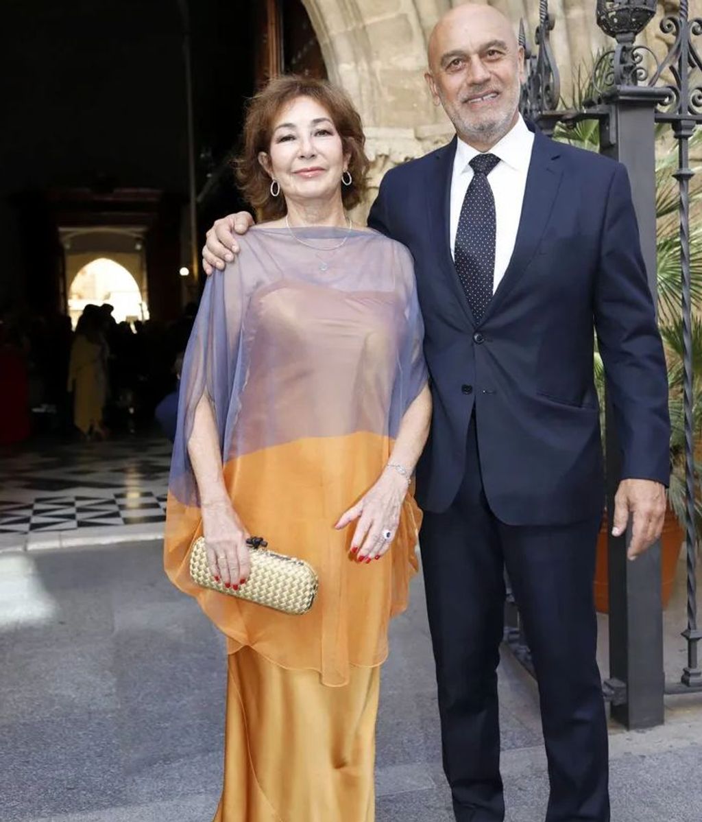 Ana Rosa Quintana y su marido