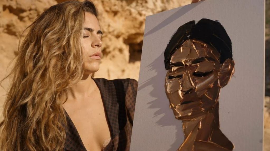 La artista Elena Gual presenta 'Raíces', una muestra que explora sus orígenes andaluces