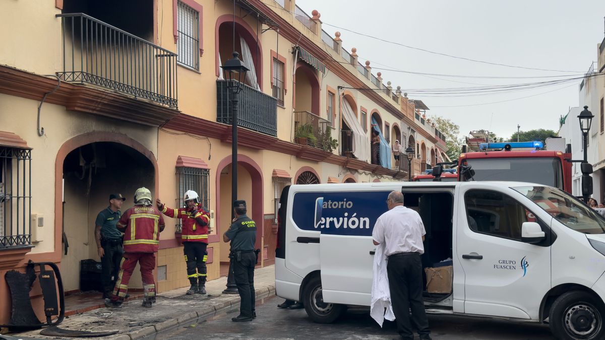 Mueren cuatro personas de una misma familia en un incendio en Guillena (Sevilla)