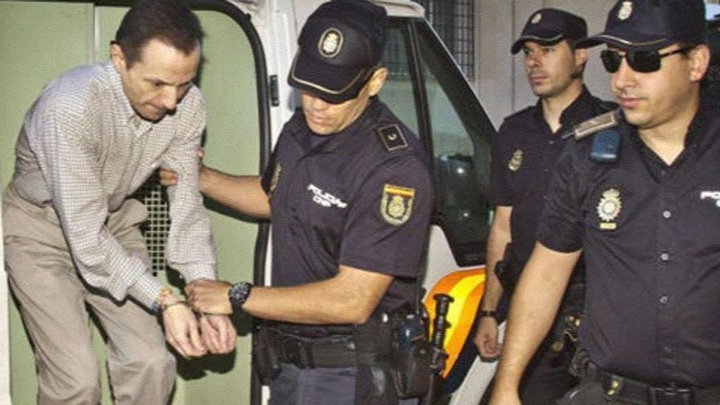 José Bretón saliendo de un furgón policial