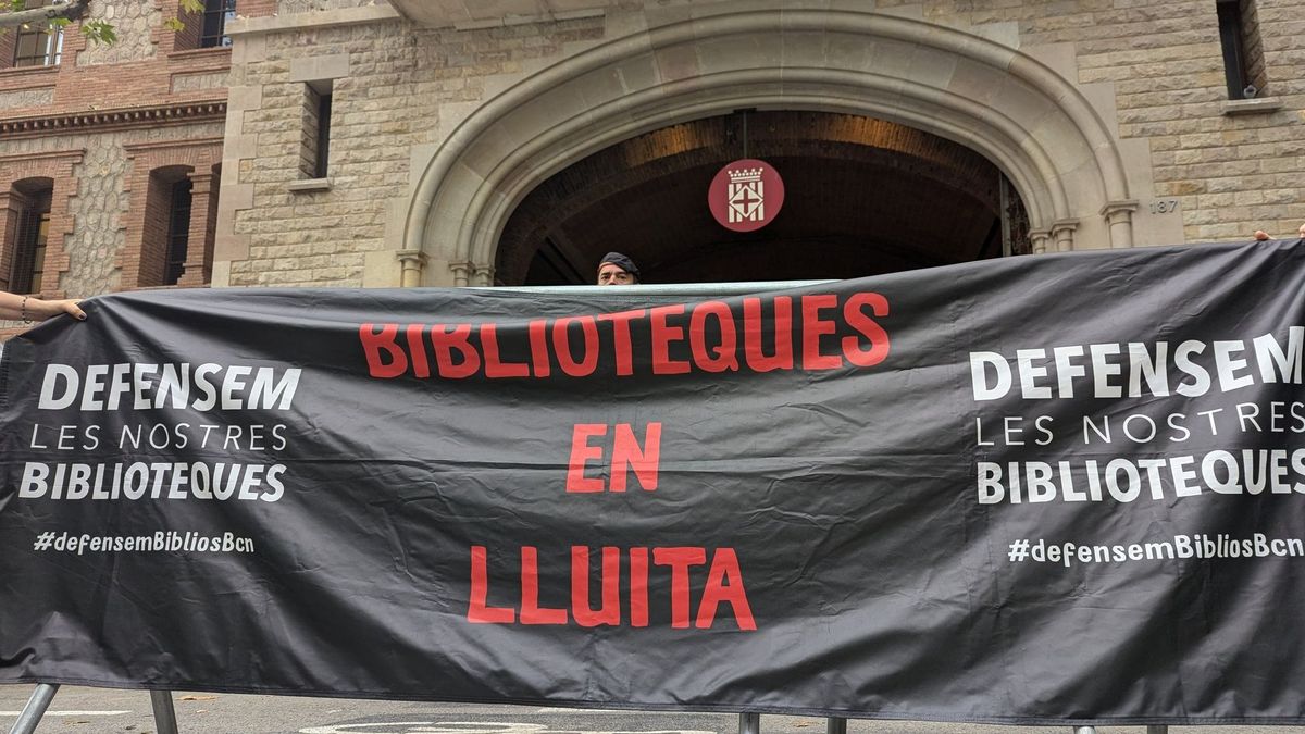 Los trabajadores de bibliotecas de Barcelona, en huelga 24 horas: "Ni escuchan ni respetan"