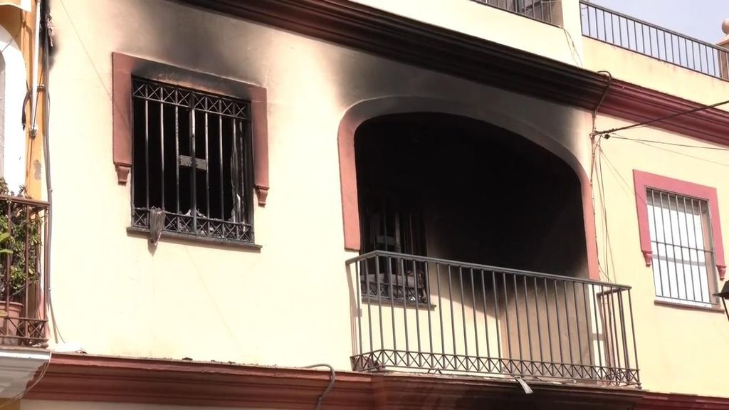 Trágico incendio en Guillena: investigan si las rejas en puertas y ventanas impidieron a la familia escapar