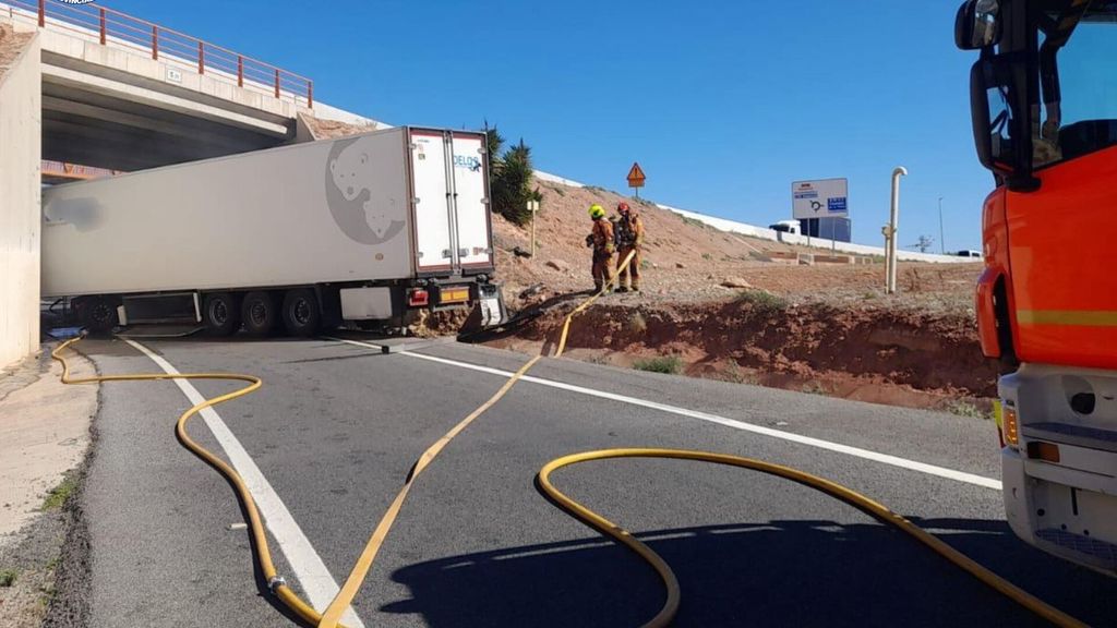 El camión atrapado en el túnel