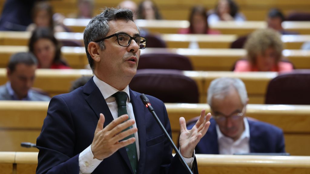 El ministro de Justicia, Félix Bolaños, interviene durante la sesión de control al Gobierno celebrada este martes en el Senado