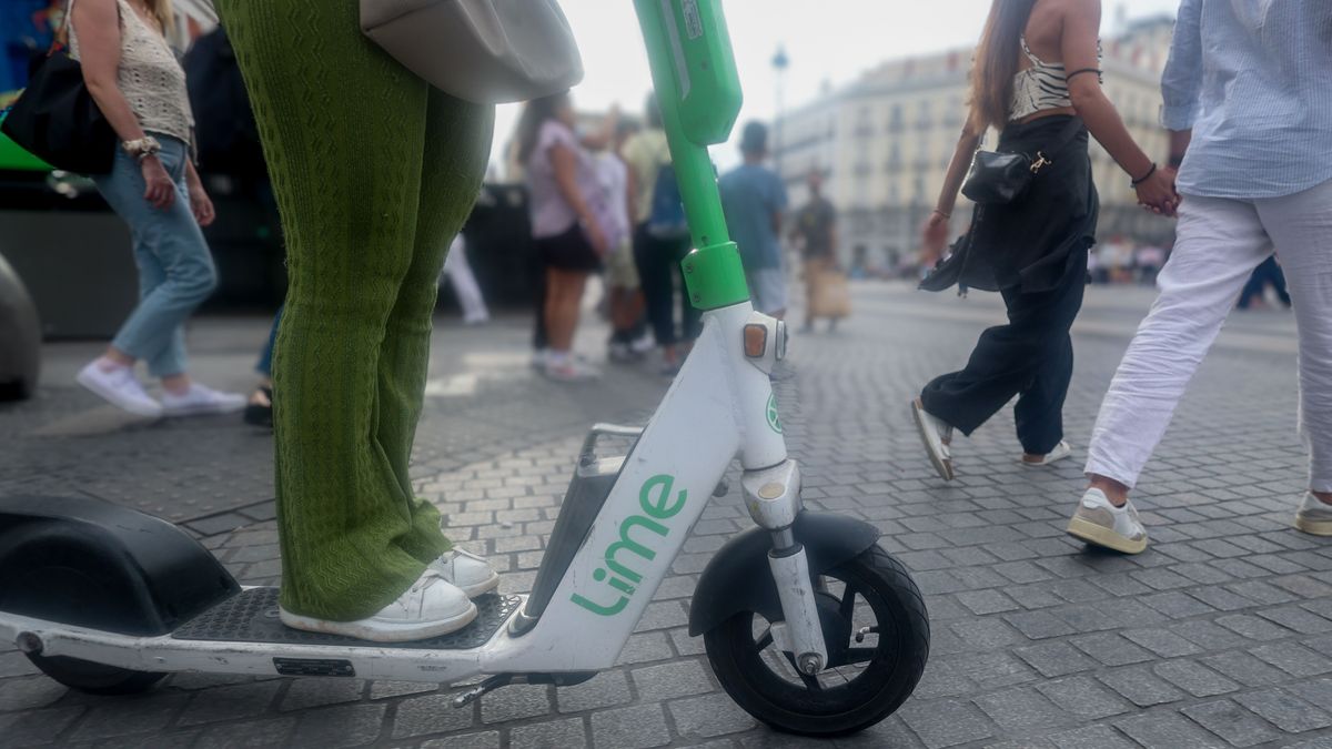 Madrid dirá adiós a los patinetes de alquiler el 25 de octubre