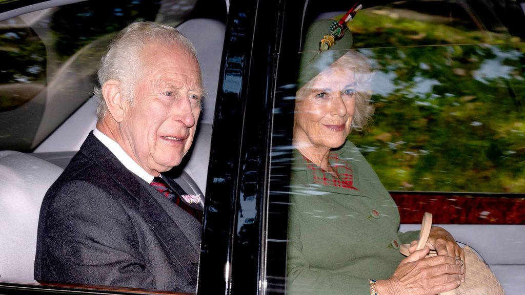 El rey Carlos III junto a Camilla Parker Bowles