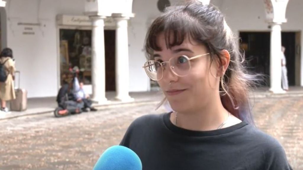 Claudia, una joven andaluza que visibiliza los problemas de salud mental: "Lloraba todas las noches, no era normal"