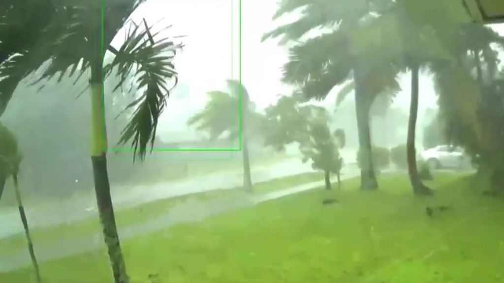 El huracán Milton tocando tierra en Florida