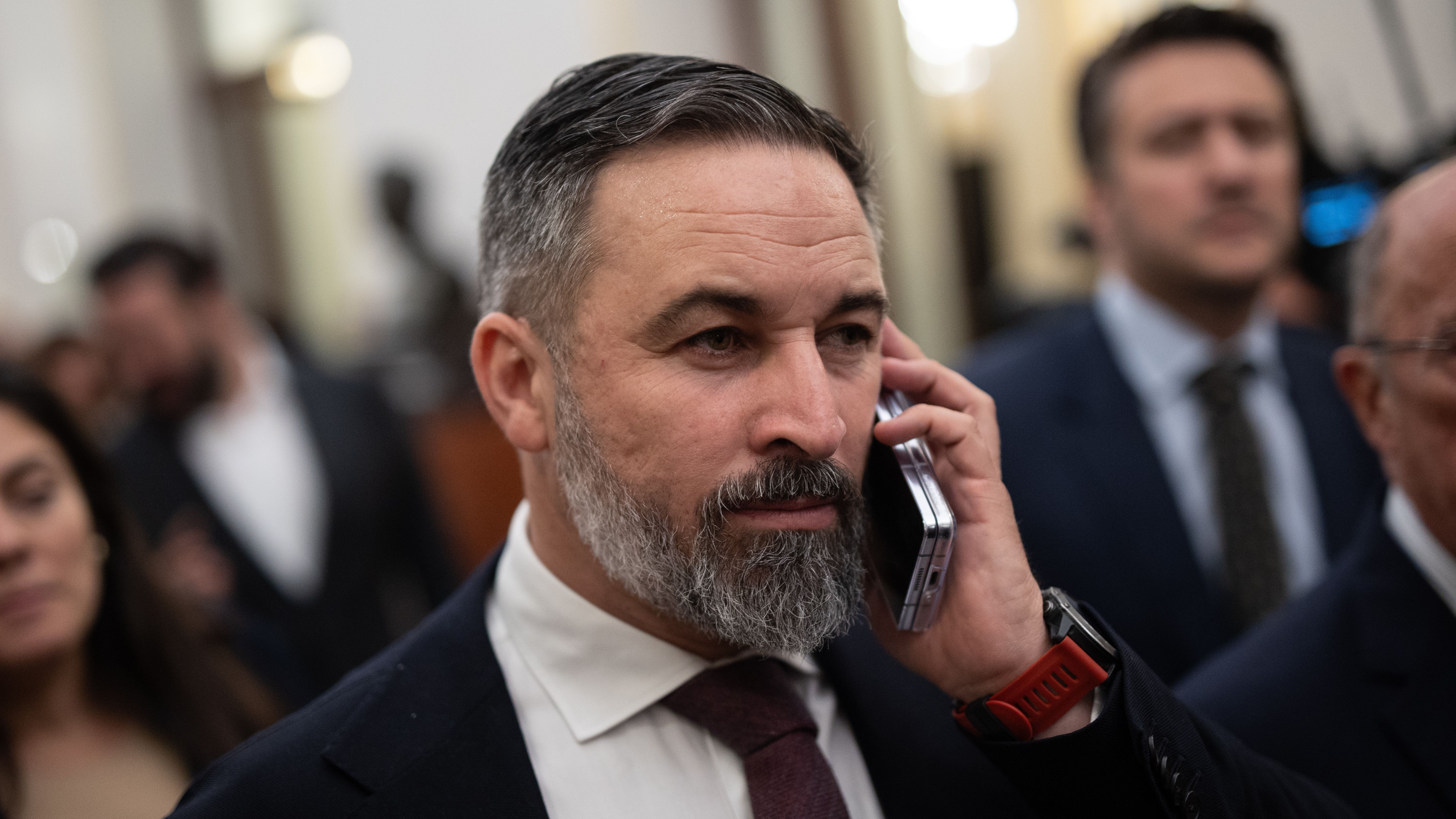 El líder de Vox, Santiago Abascal, a su salida de una sesión plenaria, en el Congreso de los Diputados