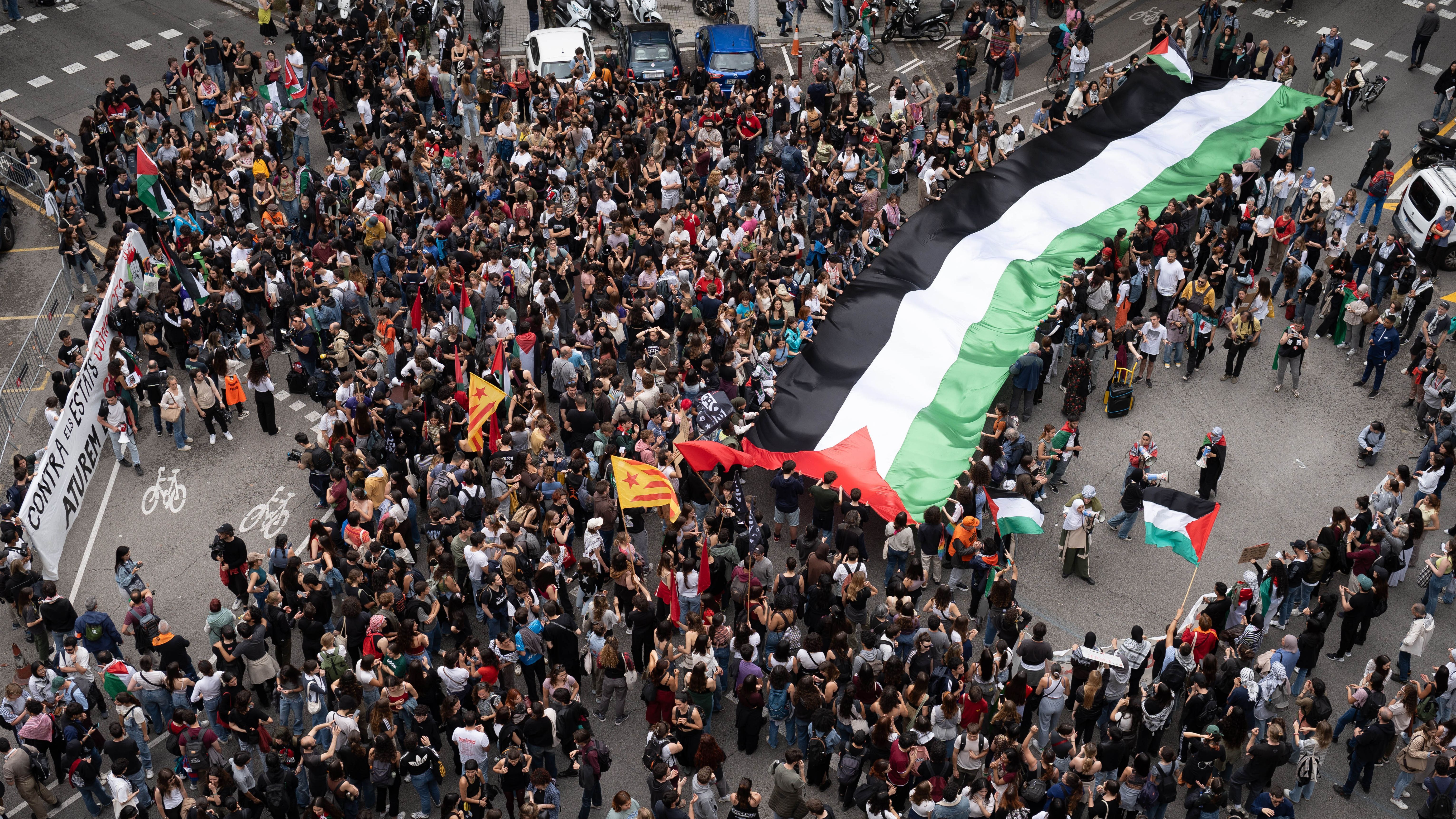 Manifiesto contra la guerra en Gaza: Almodóvar, Loles León o Rozalén entre las firmas más reconocidas