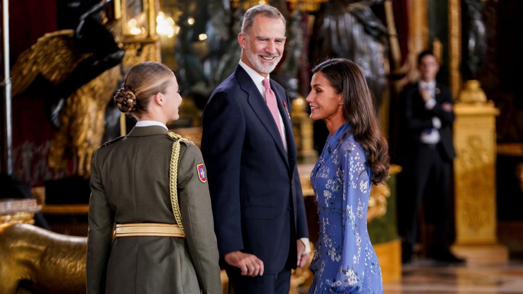 Los reyes Felipe y Letizia y la princesa Leonor el 12 de octubre de 2023.