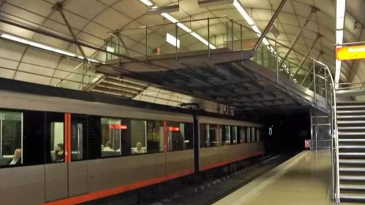 Detenido un joven por arrojar a su pareja a las vías del Metro en Erandio, Vizcaya