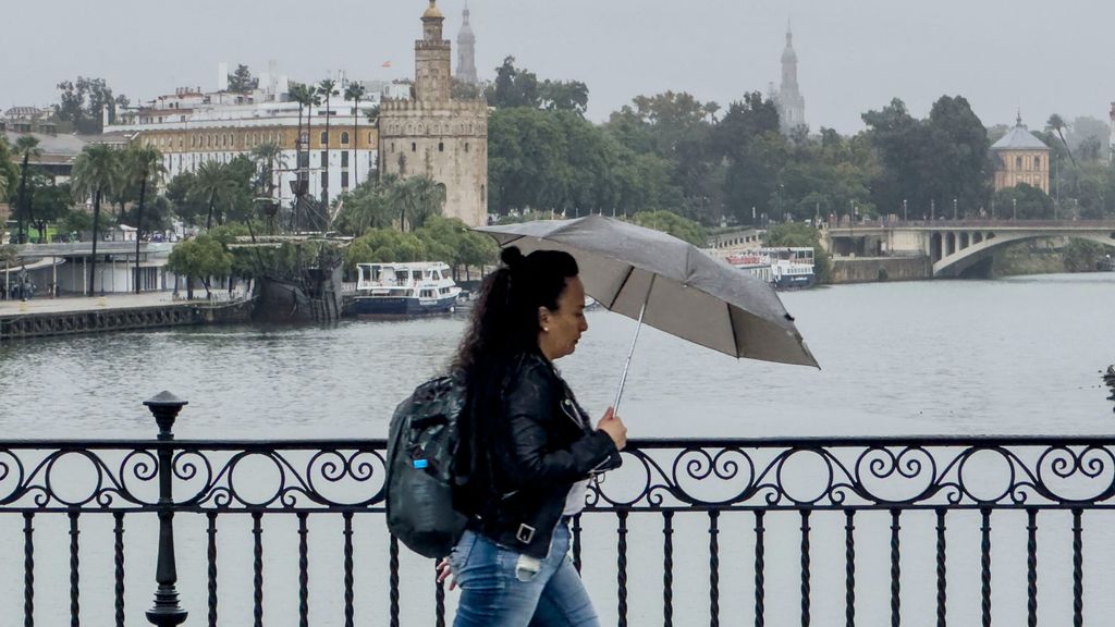 La borrasca Berenice eleva a rojo el nivel de alerta en la provincia de Sevilla por lluvias intensas