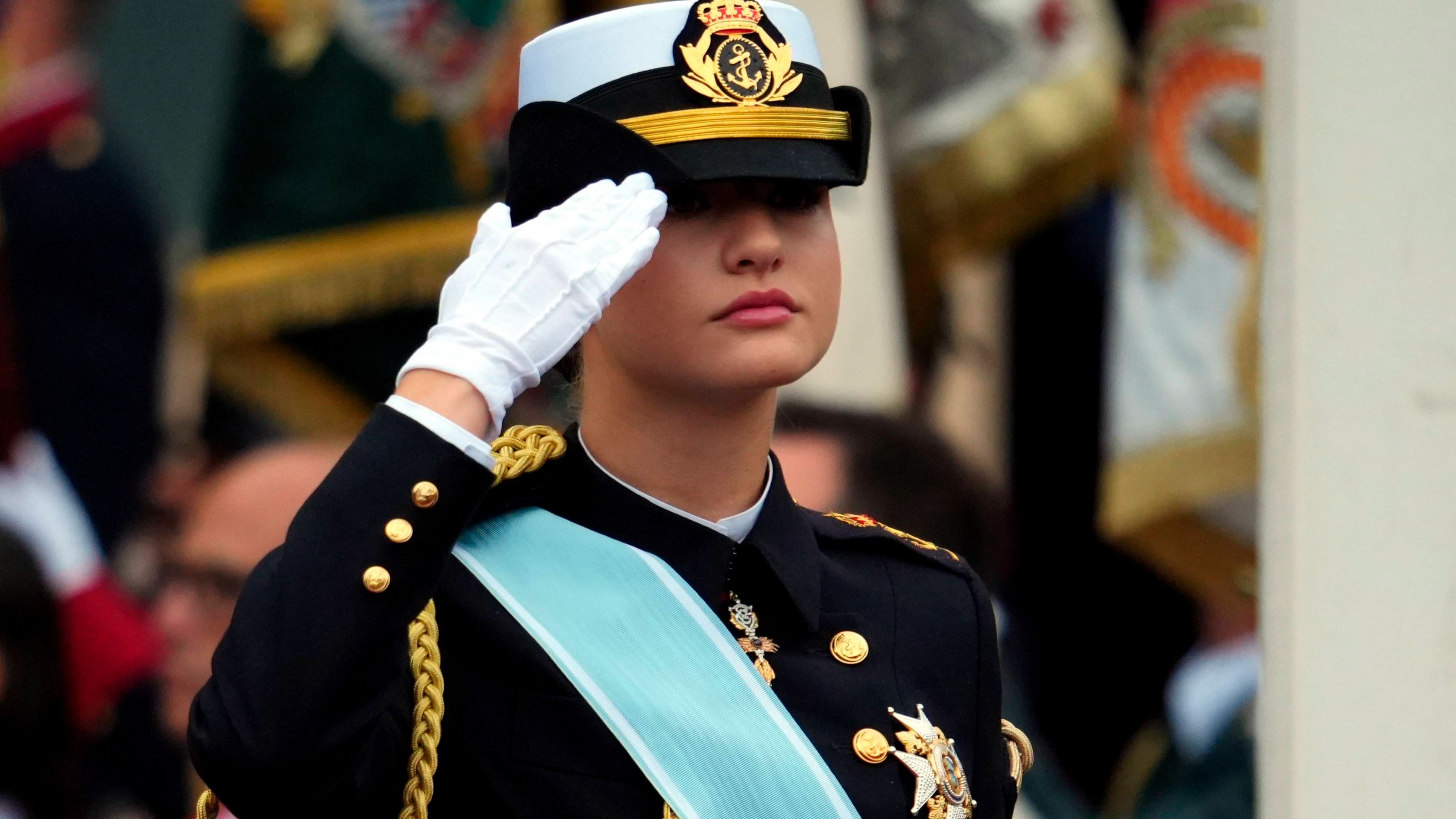 La princesa Leonor durante el desfile del Día de la Hispanidad