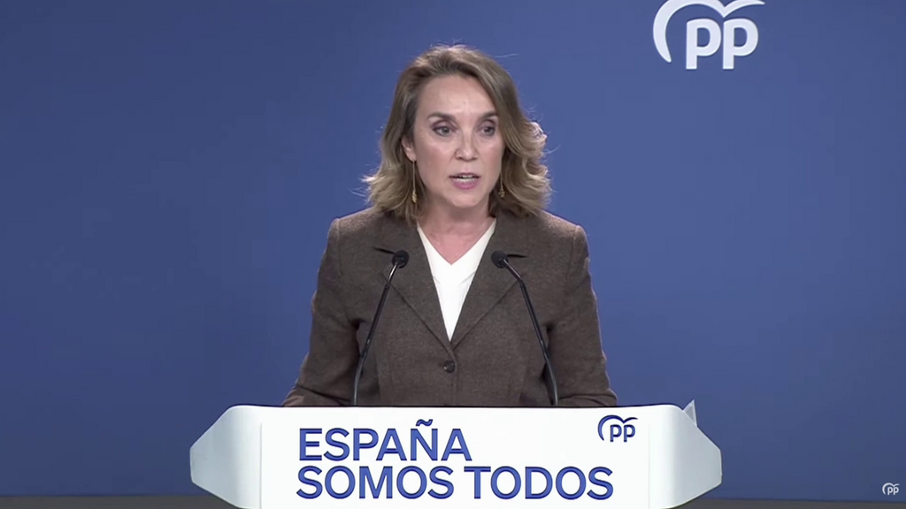 Cuca Gamarra anuncia que el PP se querellará contra el PSOE por financiación ilegal, cohecho y tráfico de influencias