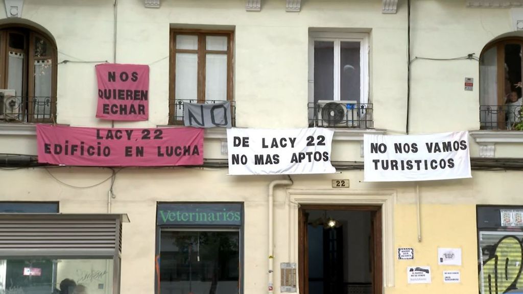 Vecinos de Atocha y Lavapiés luchan por sus hogares ante los fondos buitre: "Salir de este barrio es desmontar toda una vida"