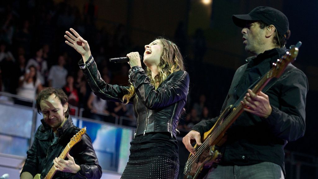 Leire Martínez, al frente (o detrás) de La oreja de Van Gogh durante 17 años.