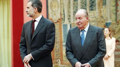 La decisión del rey Juan Carlos I sobre sus memorias a petición de su hijo, Felipe VI
