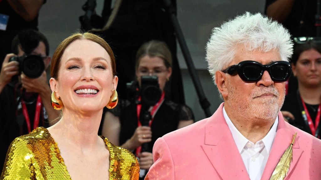 Julianne Moore y Pedro Almodóvar