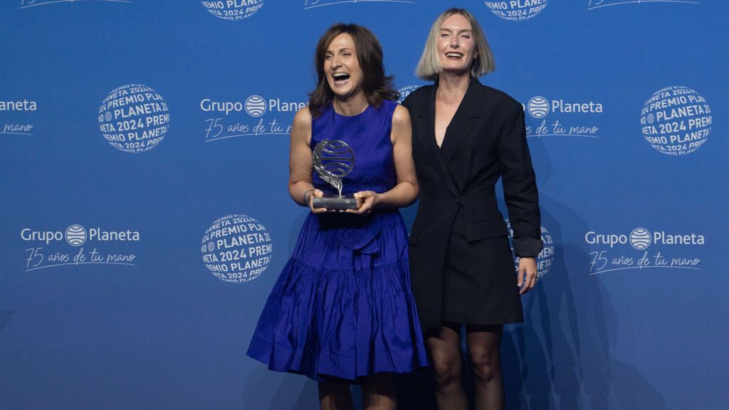 Paloma Sánchez Garnica y Beatriz Serrano en los Premios Planeta