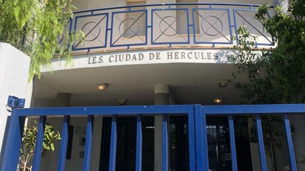 Fachada del IES Ciudad de Hércules de Chiclana