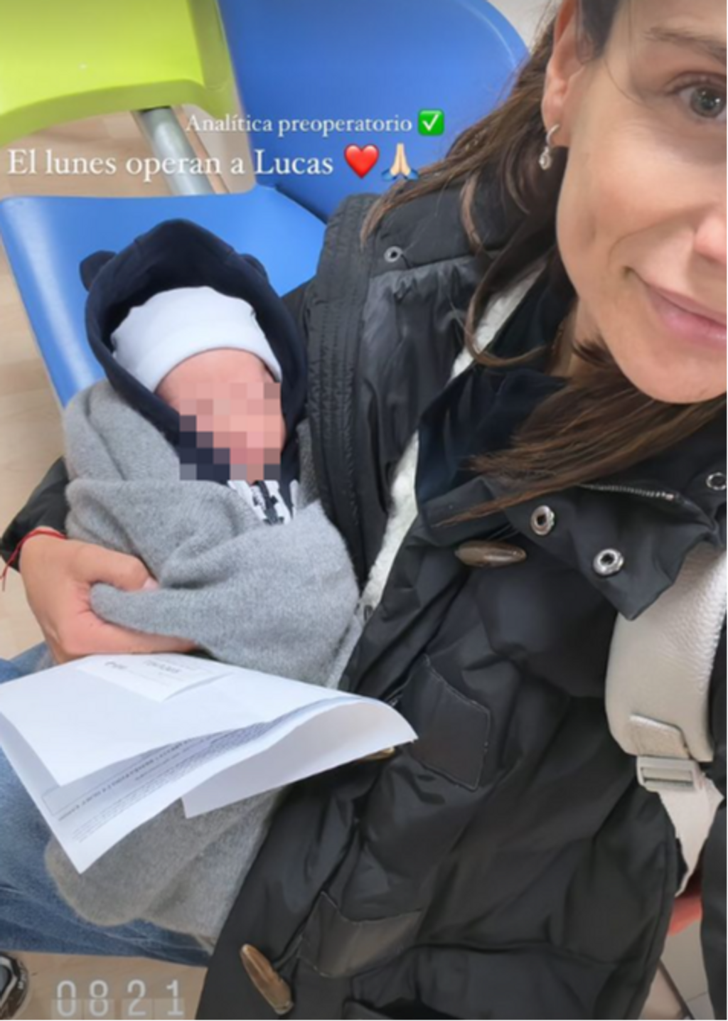 Lucía Villalón junto a su hijo Lucas