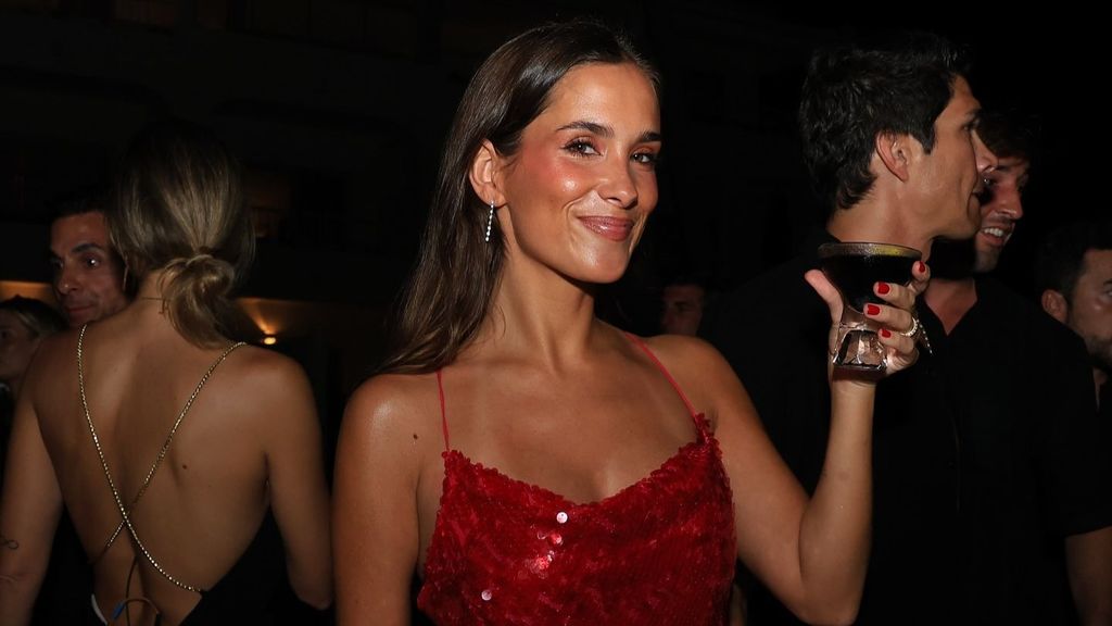 María Pombo y su vestido rojo de lentejuelas