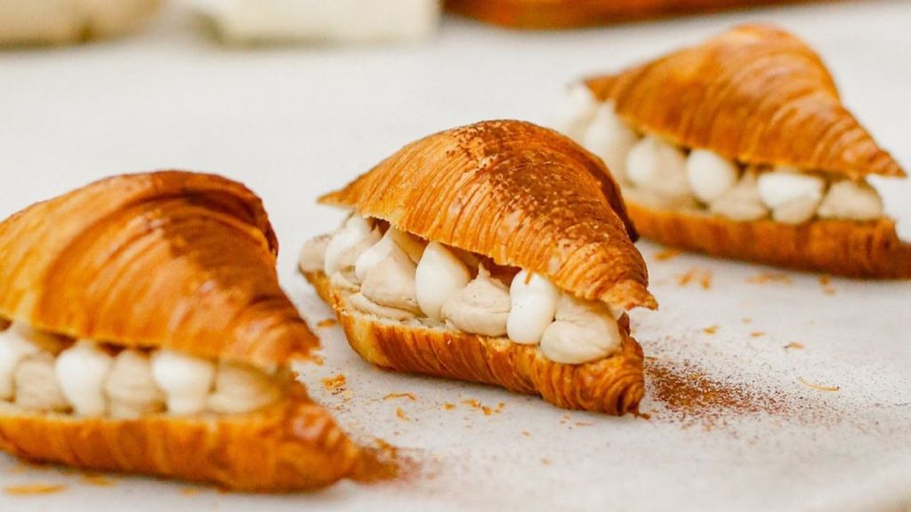 No solo es su croissant clásico, los rellenos están para chuparse los dedos