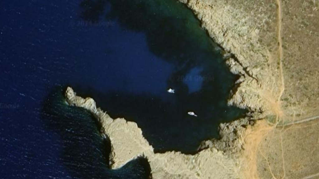 Muere un hombre ahogado tras caer al mar desde unas rocas al Pont de'n Gil, Menorca