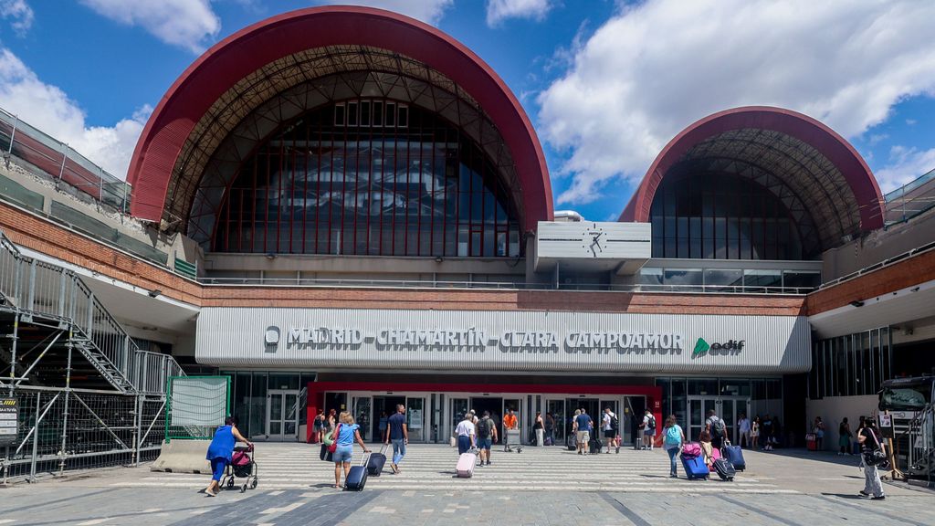 Entrada a la Estación de tren en Chamartín en Madrid