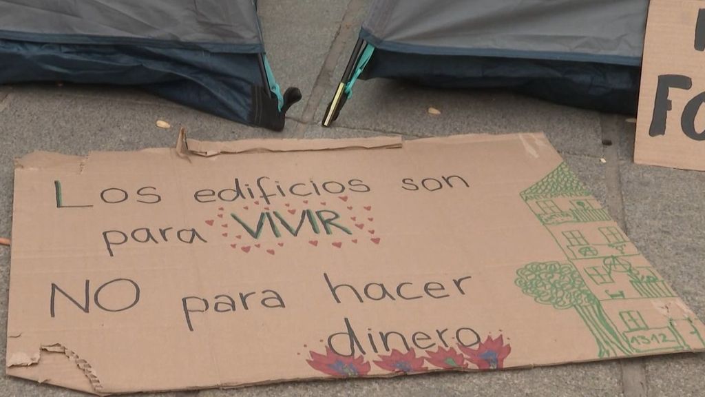 Pancarta de protesta por la vivienda digna en Valencia