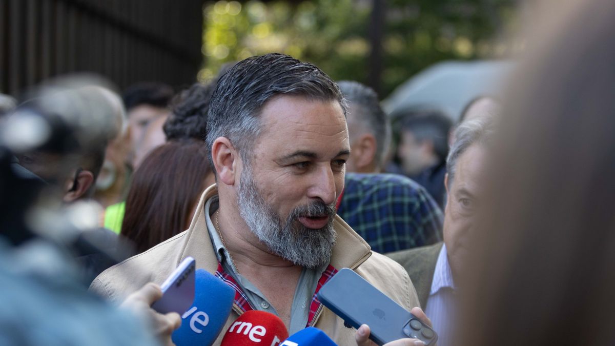 Santiago Abascal durante un acto de Vox en el Museo del Pueblo de Asturias