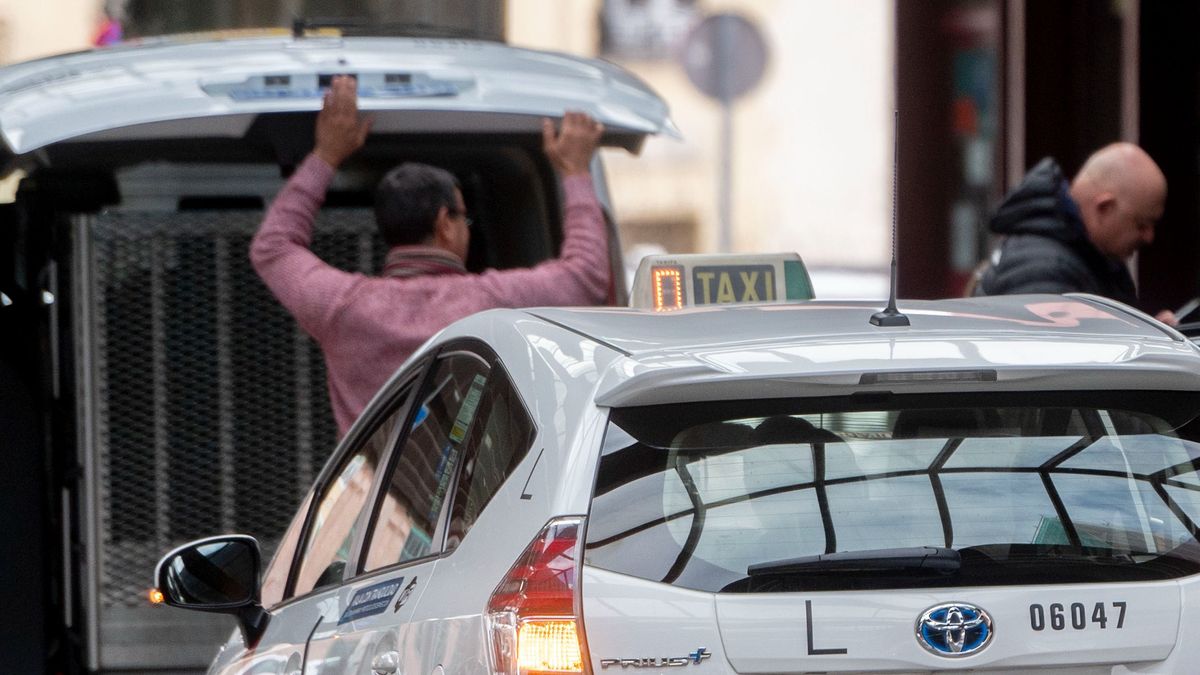 Taxistas y vehículos