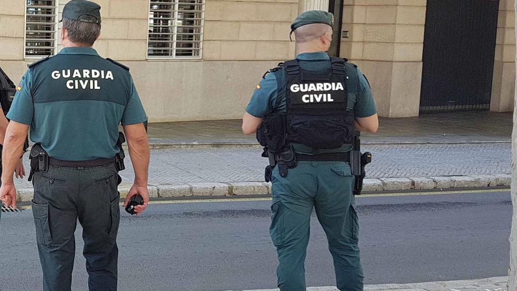 Agentes de la Guardia Civil