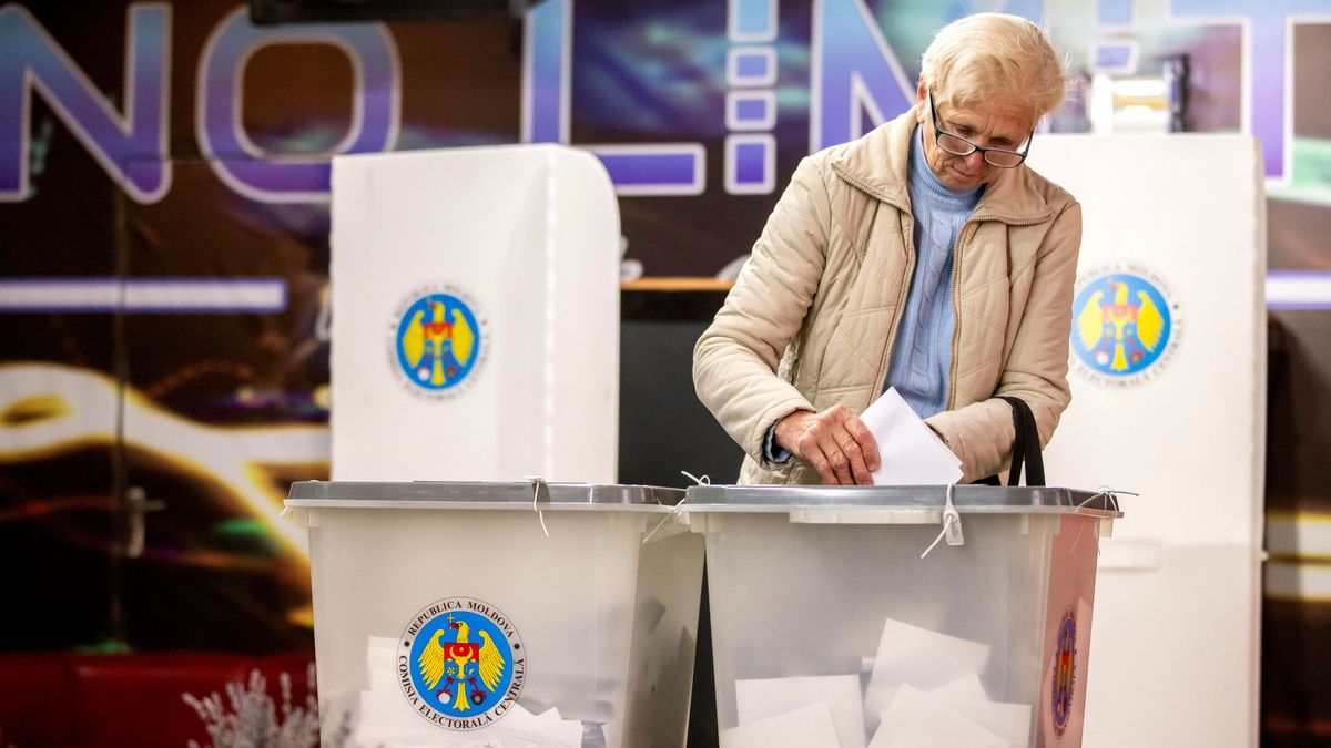 Empate en el referéndum para la adhesión de Moldavia a la UE con el 98 por ciento del escrutinio