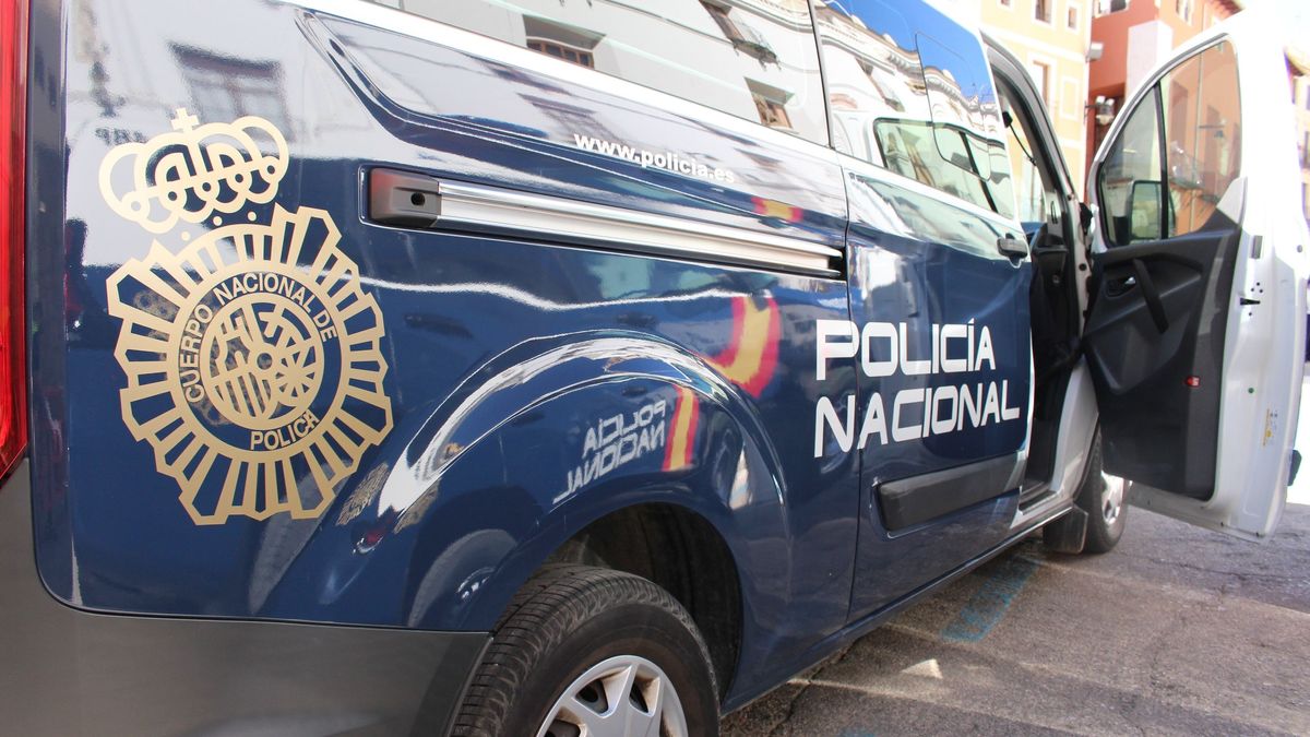 EuropaPress 6269767 policia nacional detiene dos hombres droga estacion autobuses