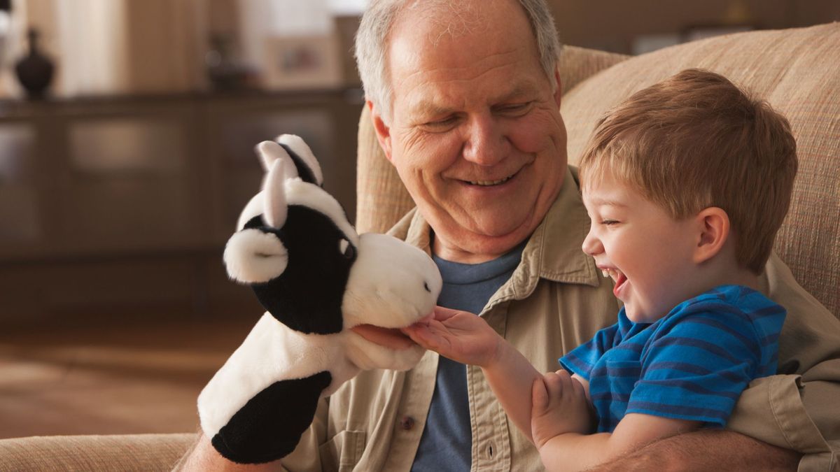 ¿Qué sueldo está pagando Suecia a los abuelos por cuidar de sus nietos?