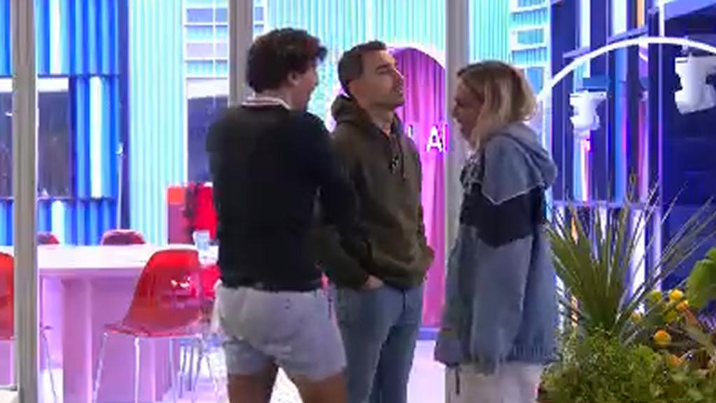 Jorge departe con Óscar y Violeta