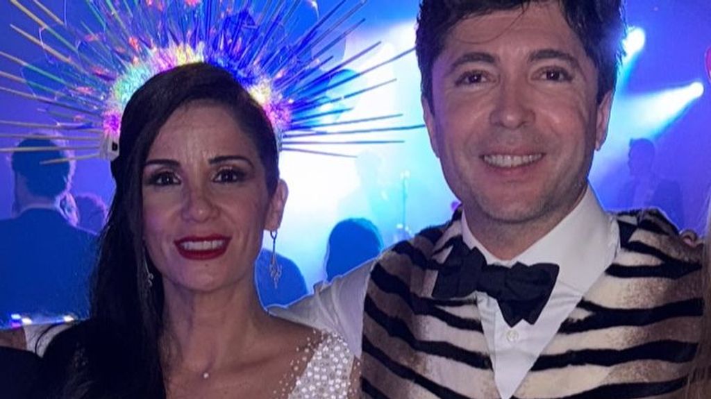 Ángel Cristo homenajea a su padre con su look nupcial en su boda con Ana Herminia