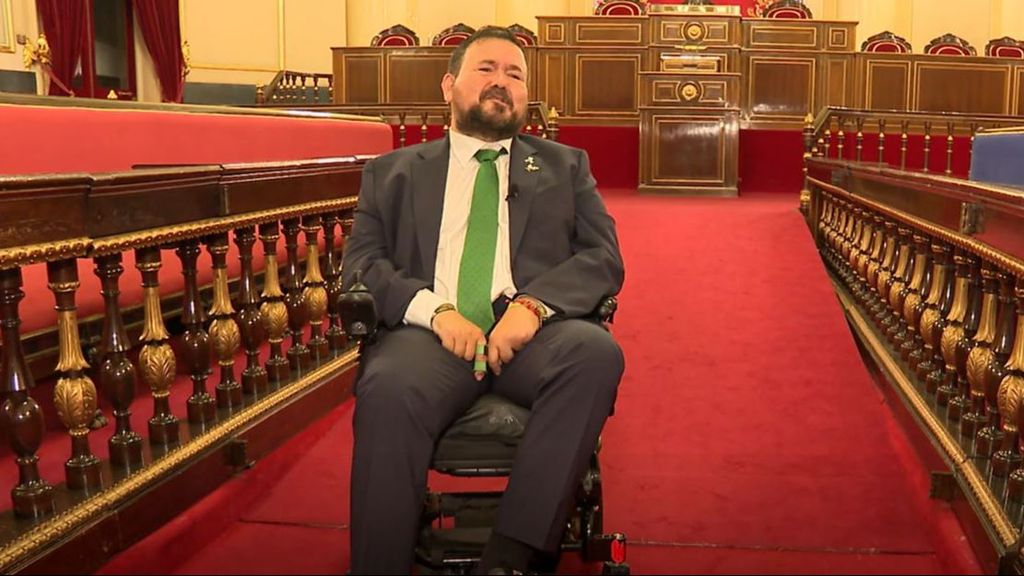 El emotivo discurso de Juan Ramón Amores, senador y paciente de ELA, tras aprobarse la ley: "Es una victoria de la sociedad civil"