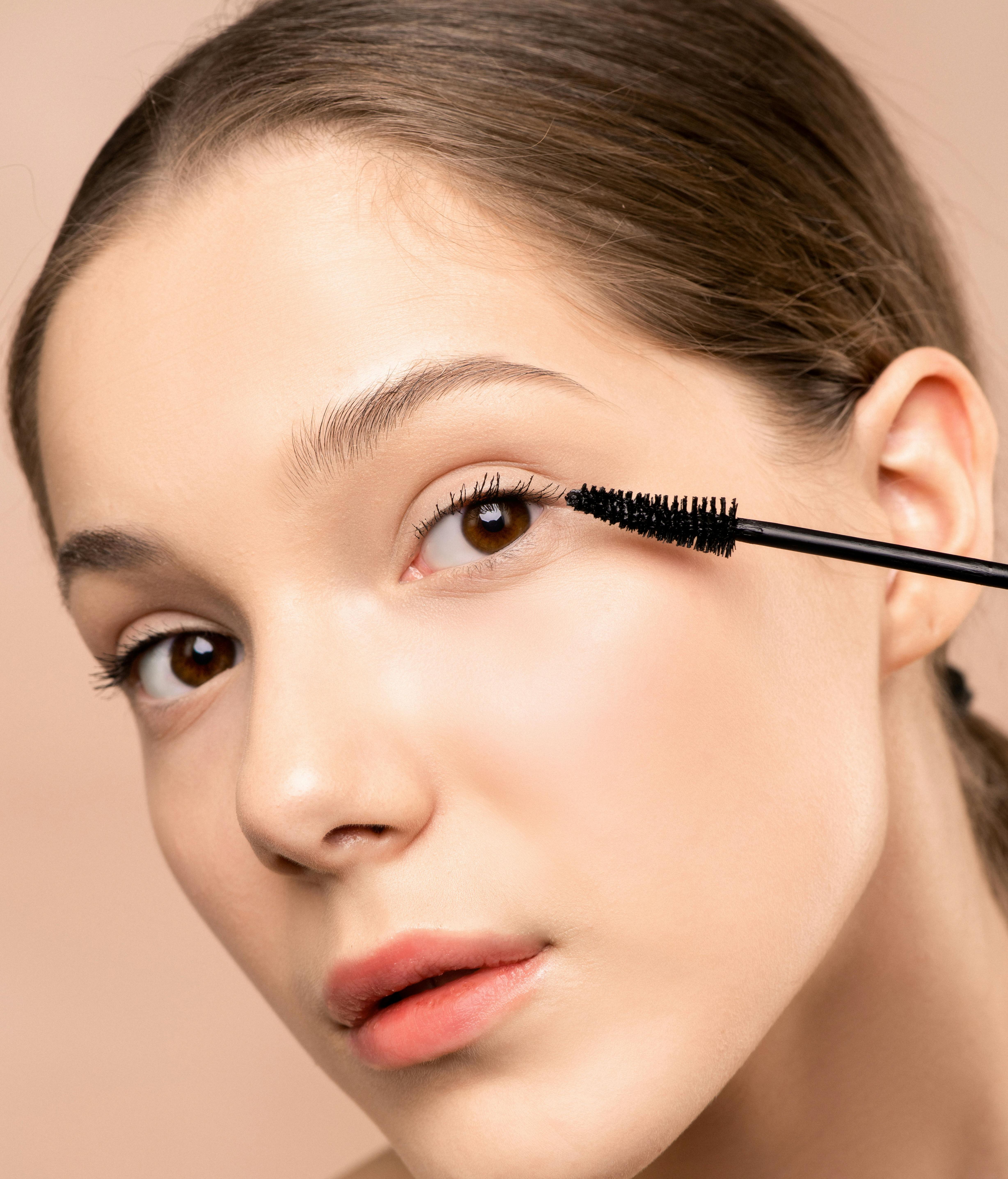 Tras el lifting puedes maquillarte con normalidad.FUENTE: Pexels