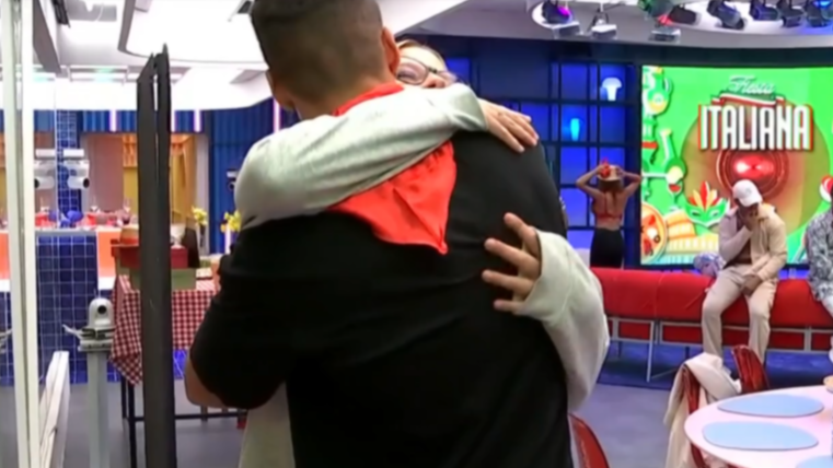 Edi y Laura hacen las paces