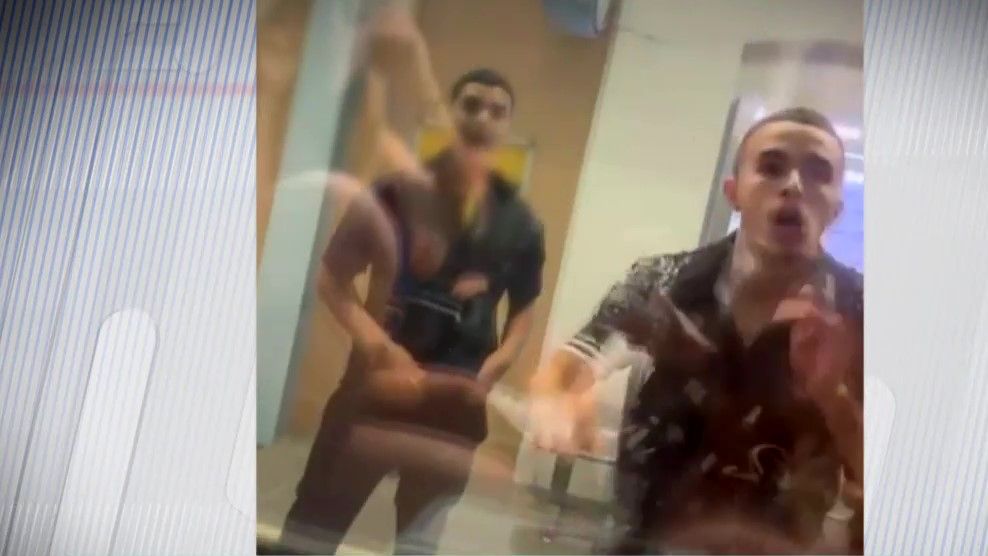 El momento de los insultos y el acoso a las españolas