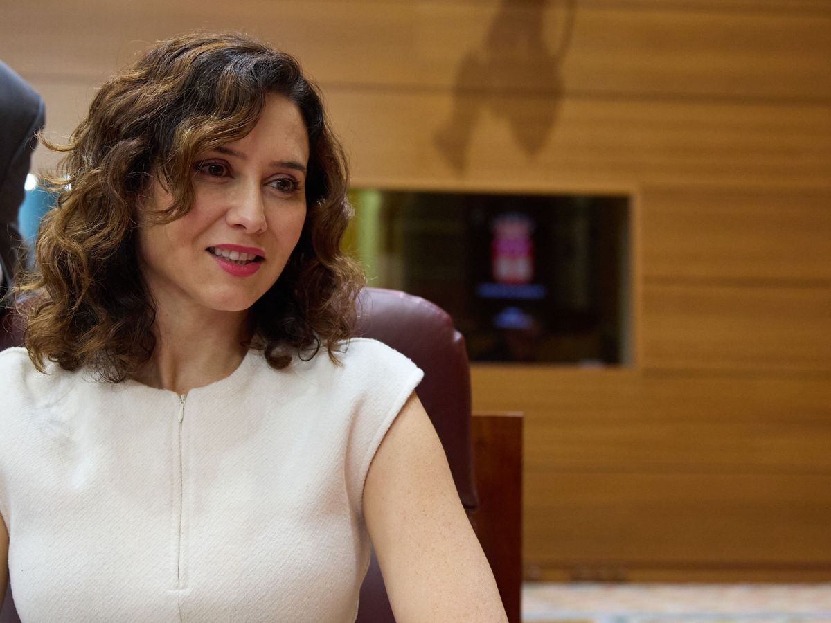 Ayuso acusa al Gobierno de usar a su pareja para tapar su "corrupción"