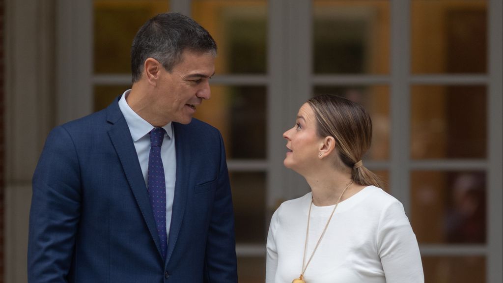 El presidente del Gobierno, Pedro Sánchez, mantiene un encuentro con la presidenta del Govern balear, Marga Prohens, en el Complejo de La Moncloa,