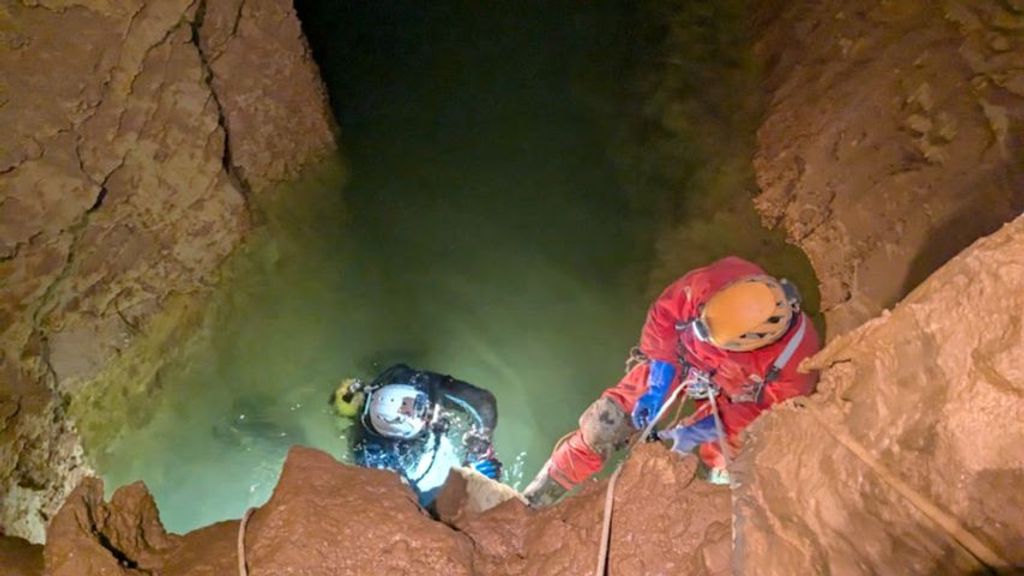 En los trabajos de exploración de la cueva participaron espeleólogos de Galicia y Asturias